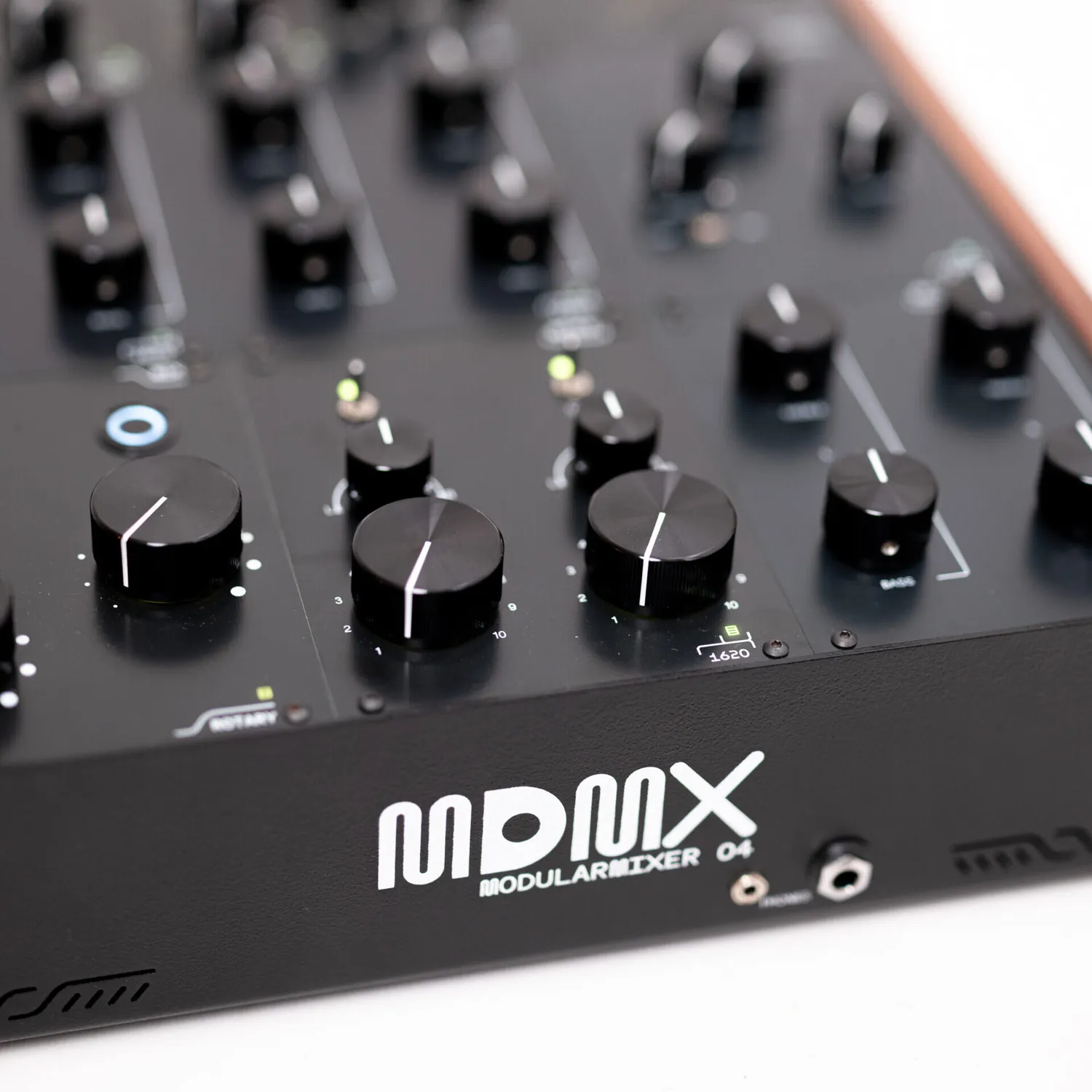 Menura Audio 1620 Mixer module mixage analogique