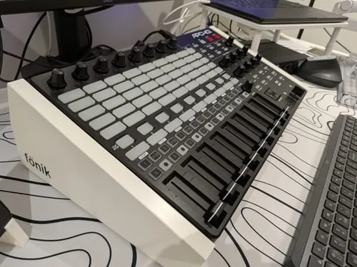 Fonik Original Stand Akai APC40 MK2 MDF satiné