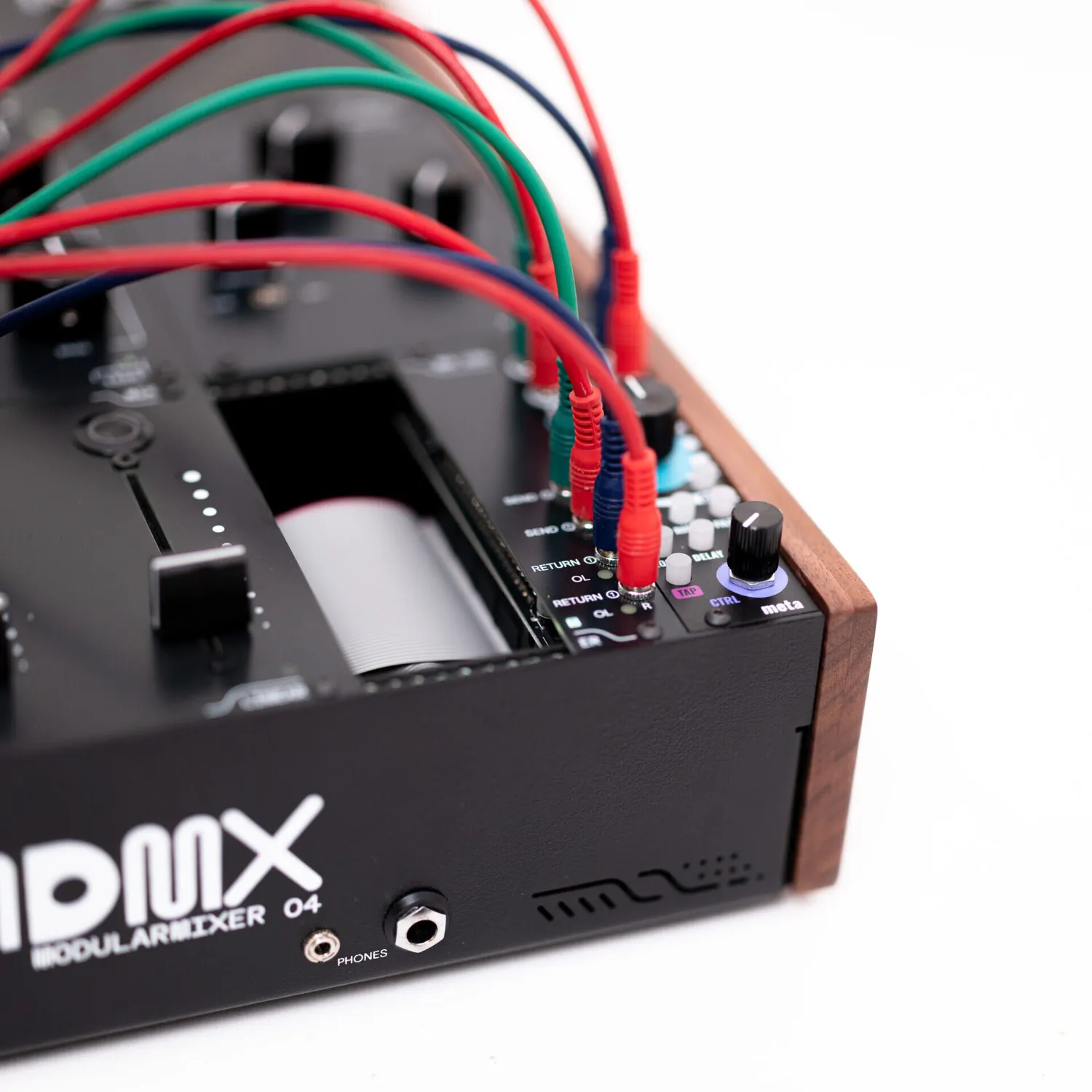 Menura Audio Eurorack Breakout Master Insert module effet
