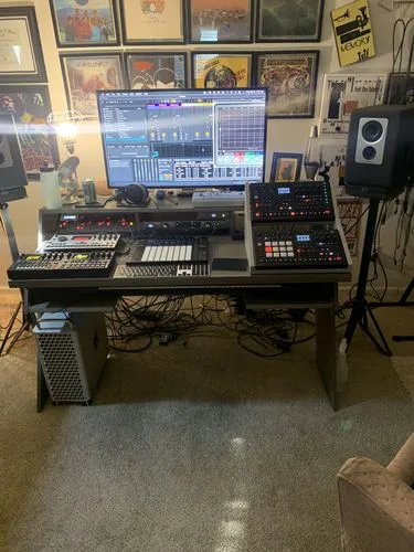 Fonik Original Elektron RYTM / FOUR MK2 stand 2 étages