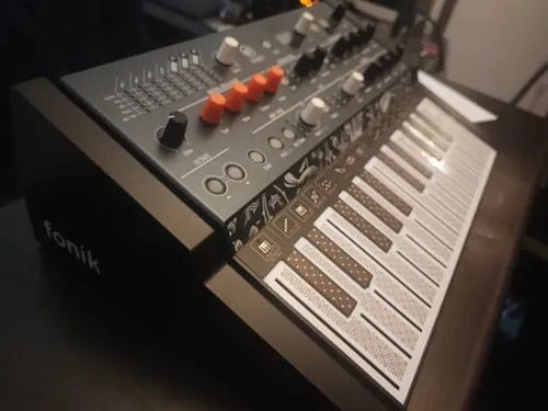 Fonik Original Stand Arturia MicroFreak support studio MDF