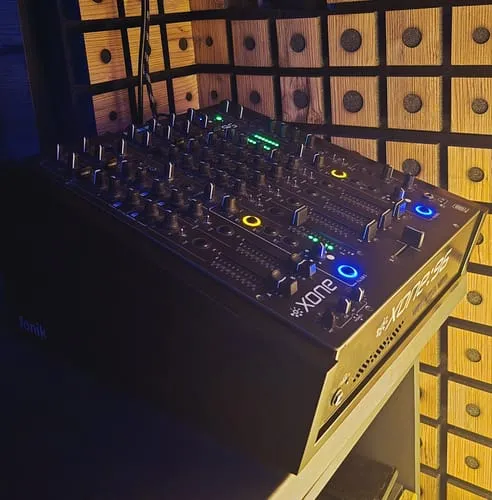 Fonik Original Stand Xone 96 pour table de mixage