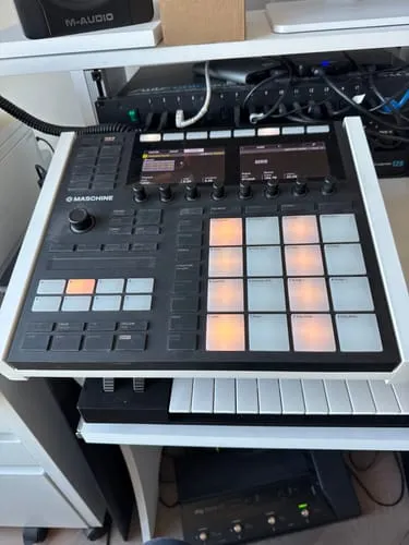 Fonik Original NI Maschine MK3 / + stand MDF