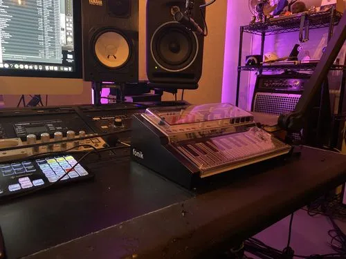 Fonik Original Stand Arturia MicroFreak support studio MDF