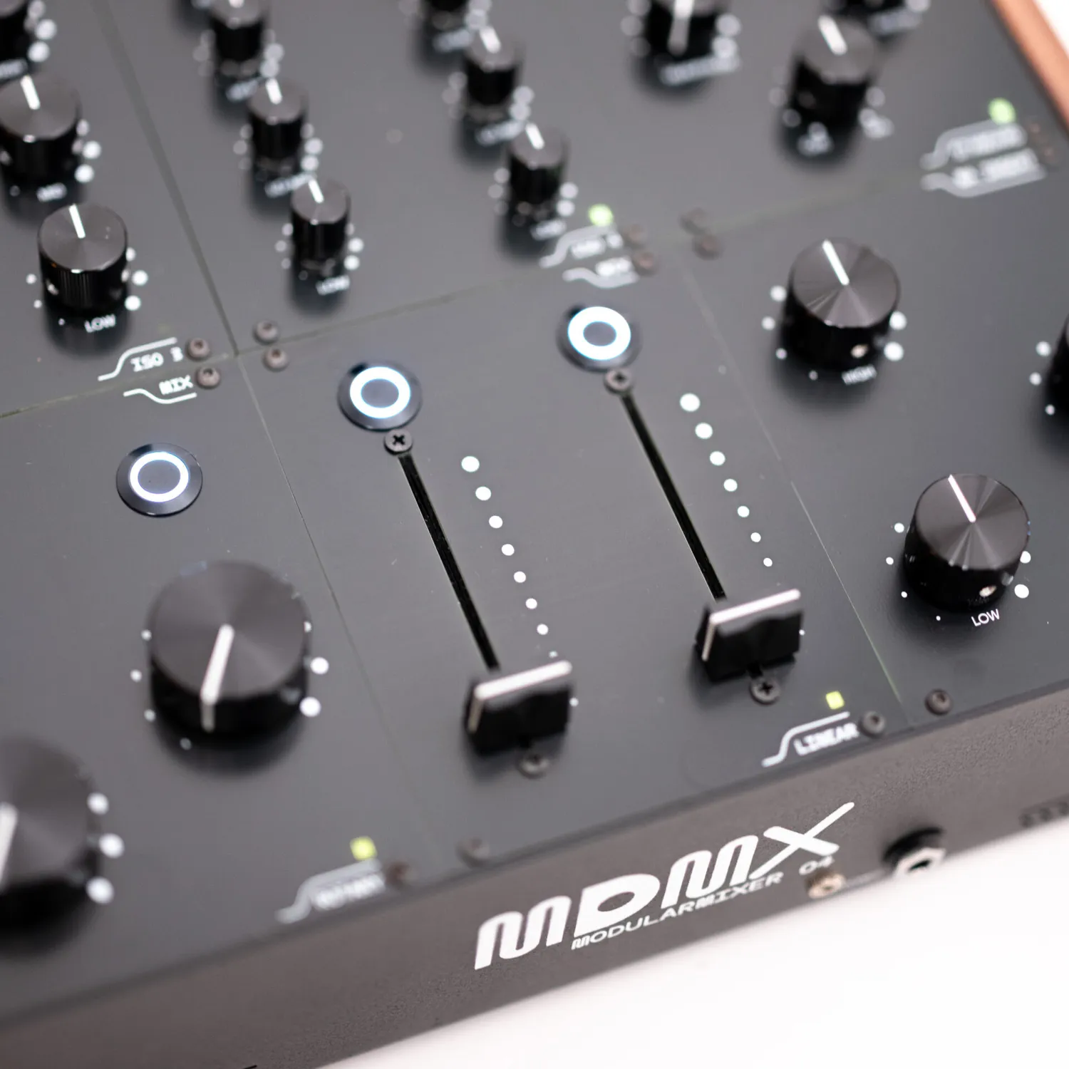 Menura Audio Linear Mixer module mixeur faders 60 mm